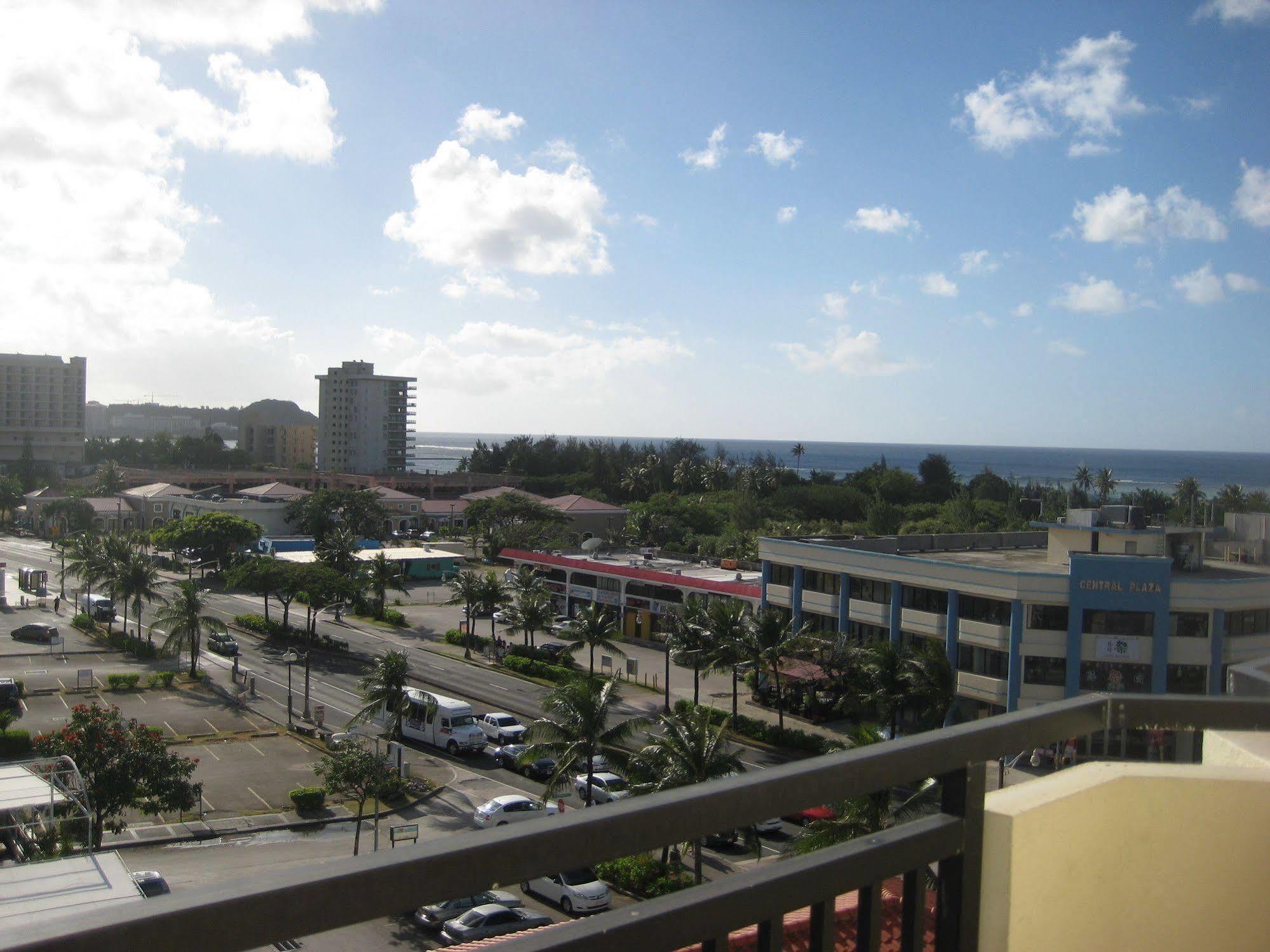 Grand Plaza Hotel Tumon Exterior foto